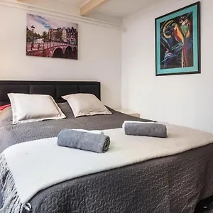 Apartment Heart Station